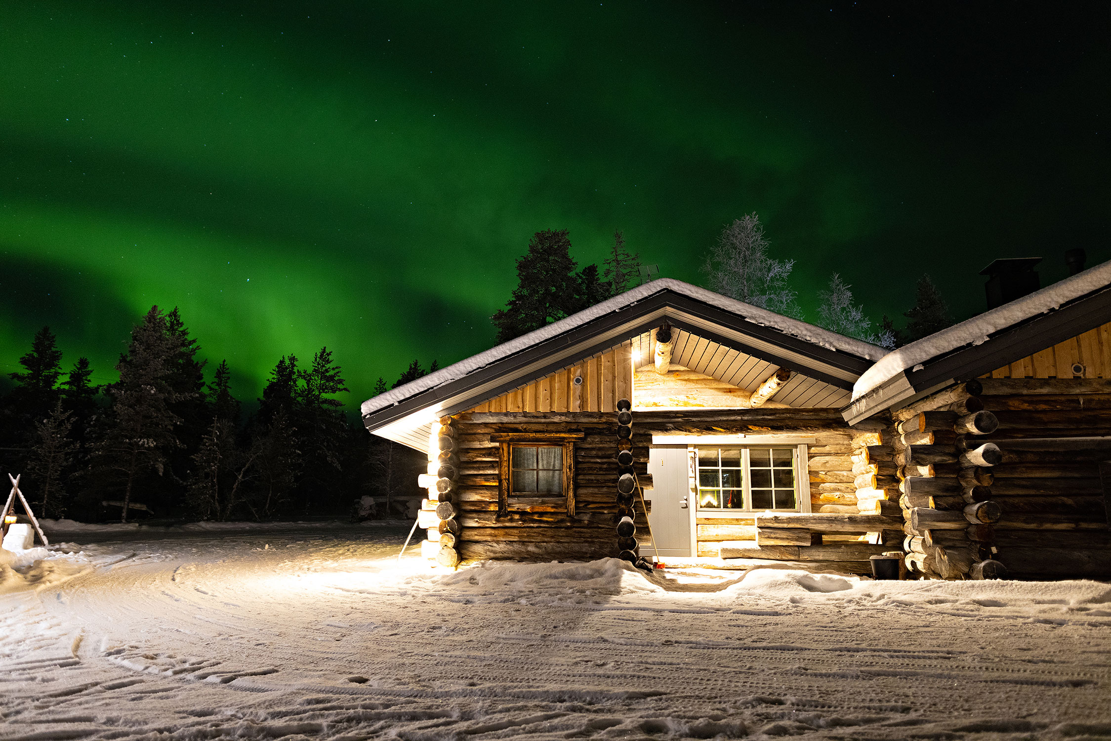Northern lights consist of colourful, dancing and varying patterns in the night sky.